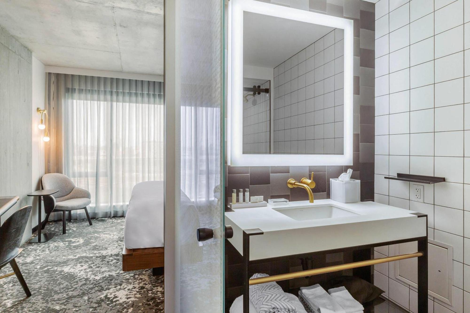 Cambria Downtown - Seaport Hotel 4*